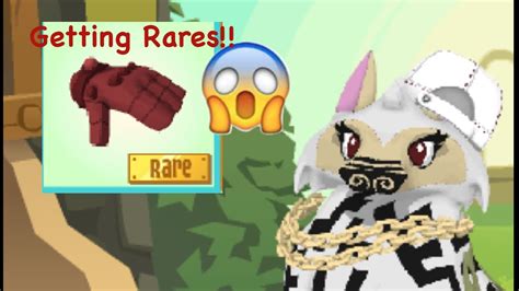 The Animal Jam Rare Guide!: Golden Gloves .